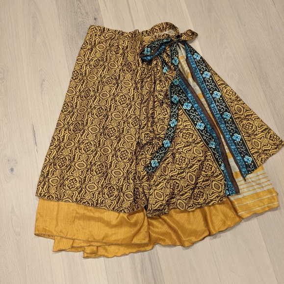 Silk blend wrap skirt (one size) - Picture 1 of 7
